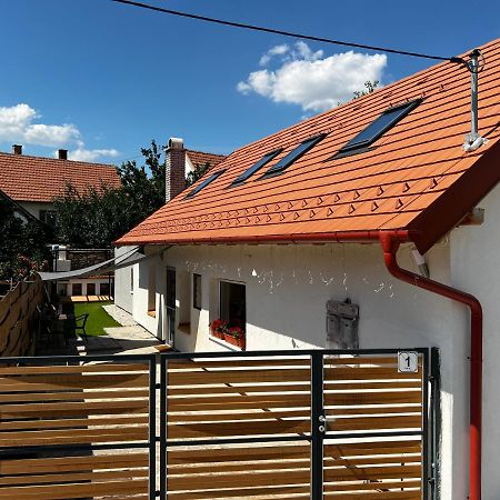 Loft Piheno Es Wellness Haz Villa Balatonfüred Екстериор снимка